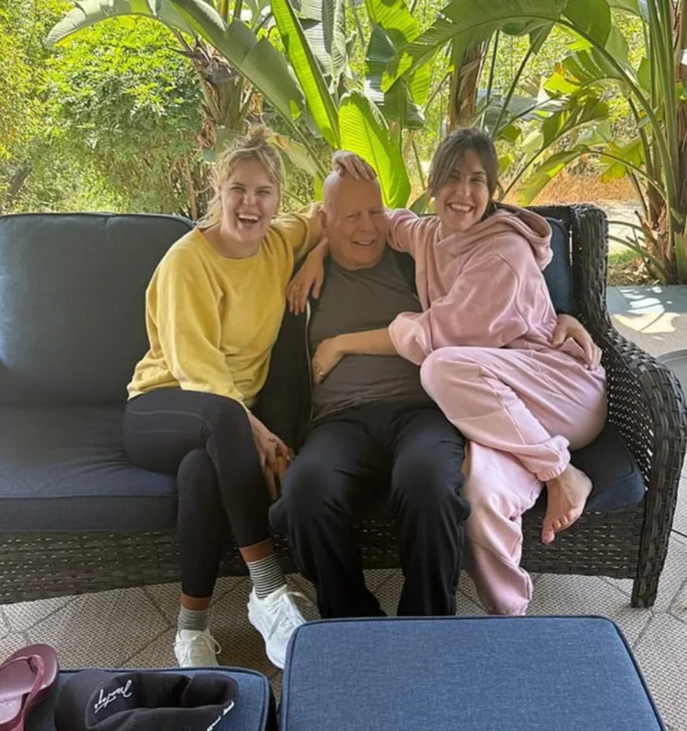 Дочь тяжелобольного Брюса Уиллиса опубликовала трогательные фото с отцом