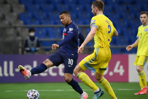 Футбольные легенды на казахстанской земле. Топ-10 звёздных визитов