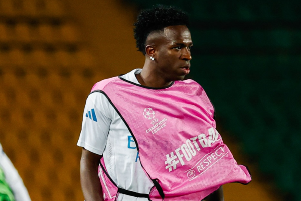 Футбольные легенды на казахстанской земле. Топ-10 звёздных визитов