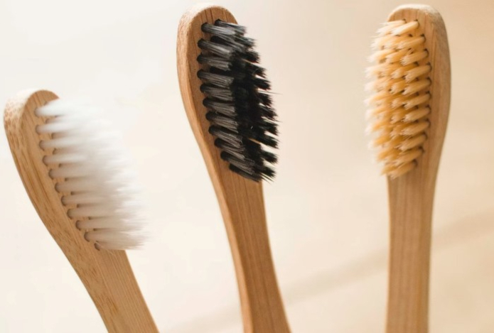 Названы главные причины пожелтения зубов