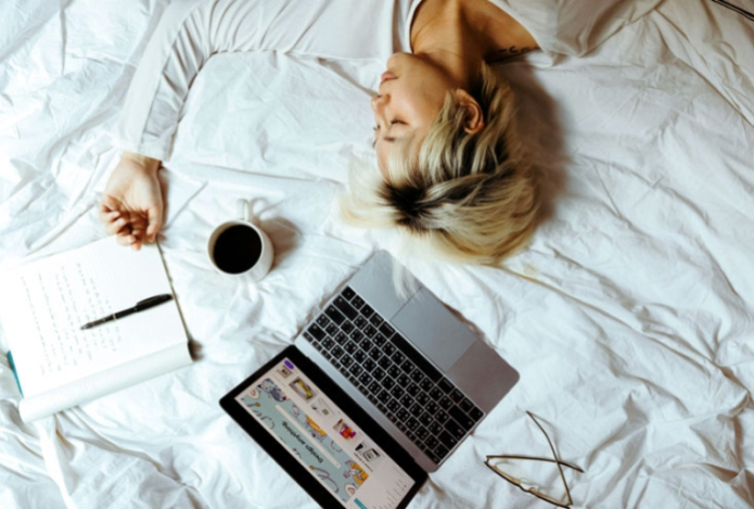 Сон до 22:00 — лёгкие правила для тех, кто постоянно уставший