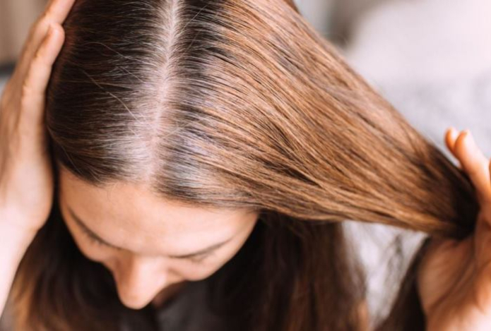 Как замаскировать седину без вреда — совет эксперта для шелковистых волос