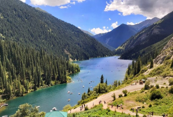 Туристы открывают для себя Казахстан — интерес бьёт рекорды