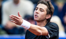 Разгромом обернулся матч топового казахстанского теннисиста на престижном турнире 