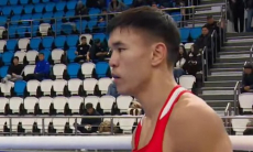 Досрочной концовкой обернулся бой чемпиона Азии по боксу из Казахстана