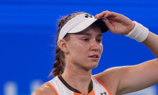 Камбэк за три часа определил соперницу Елены Рыбакиной в полуфинале