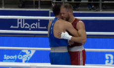 Побеждавшего Алимханулы казахстанского боксера лишили медали