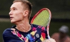 Казахстанский теннисист совершил мощный камбэк с «баранкой»