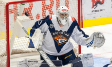 Казахстанский голкипер отразил 25 ударов в ВХЛ 