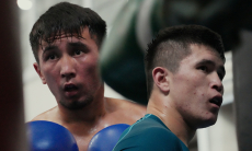 Братья Сабырхан устроили «чемпионскую битву» с отцом. Видео