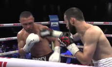 Видео полного боя экс-чемпиона мира из Казахстана с разгромом и нокдауном
