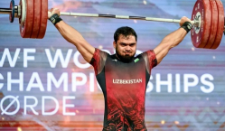 Узбекистанский тяжелоатлет стал трехкратным чемпионом мира и установил два мировых рекорда