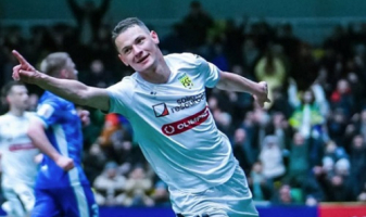 Британский клуб объявил о подписании Ислама Чеснокова. Подробности