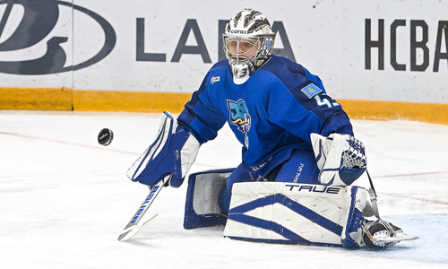 Сейв вратаря «Барыса» возглавил топ-10 лучших спасений недели КХЛ. Видео 