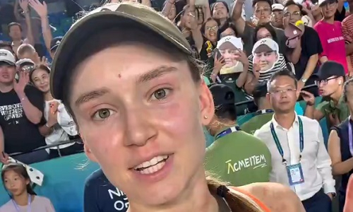 Елена Рыбакина обратилась к фанатам. Видео