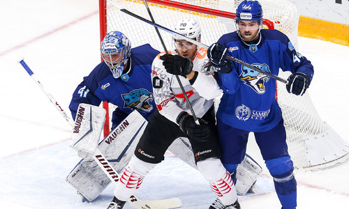 Хоккеисты «Барыса» стали звездами разгромного матча в КХЛ