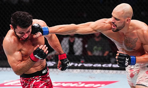 Российского бойца нокаутировали в UFC. Видео