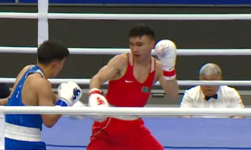 Вставший с нокдауна боксёр разгромно выиграл бой за медаль чемпионата Казахстана-2025
