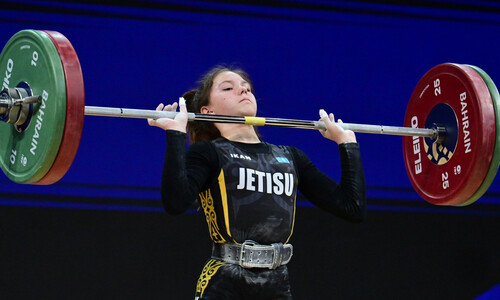 Казахстанская тяжелоатлетка выступила на Азиаде-2025