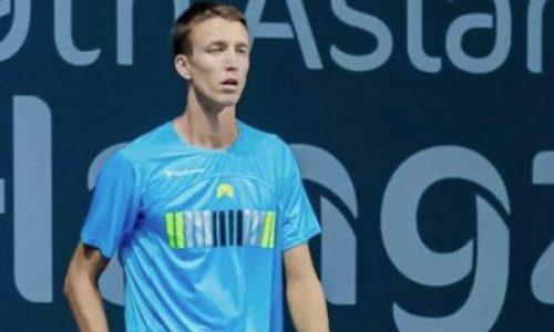 Теннисисту из Казахстана повесили «баранку» на турнире в Китае