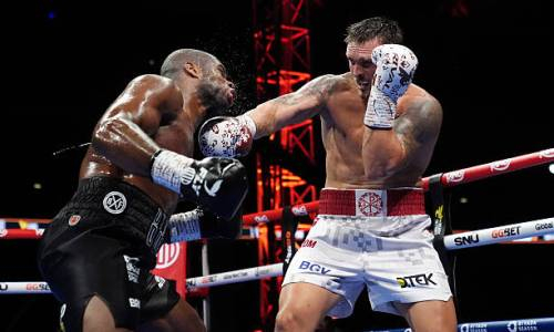 Александр Усик