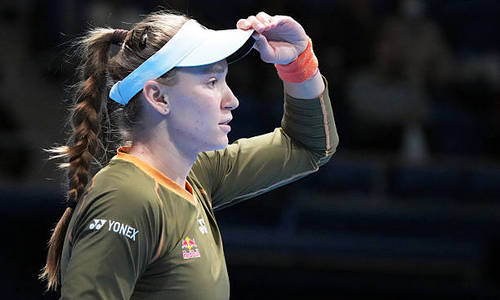 Елену Рыбакину раскритиковали после неожиданного решения