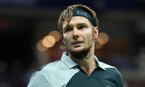 «Провокационно себя ведёт». Первую ракетку Казахстана обвинили в неуважении и пригрозили отправить домой