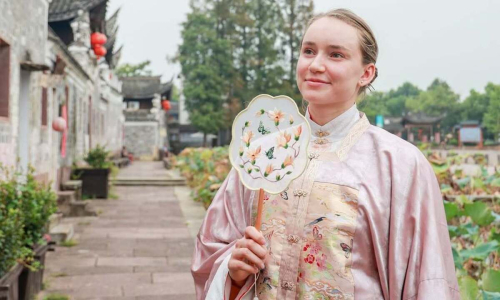 Елена Рыбакина сделал признание о себе вне корта