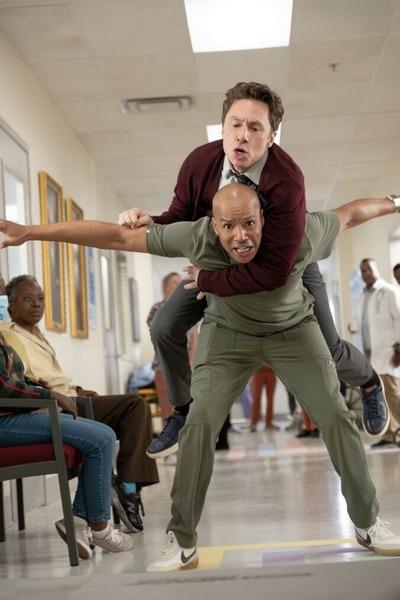 Появился первый кадр и дата премьеры перезапуска сериала «Клиника»