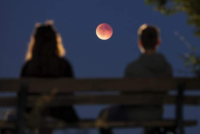 Крупнейшее суперлуние 2025 года — влияние на людей и запреты этого дня