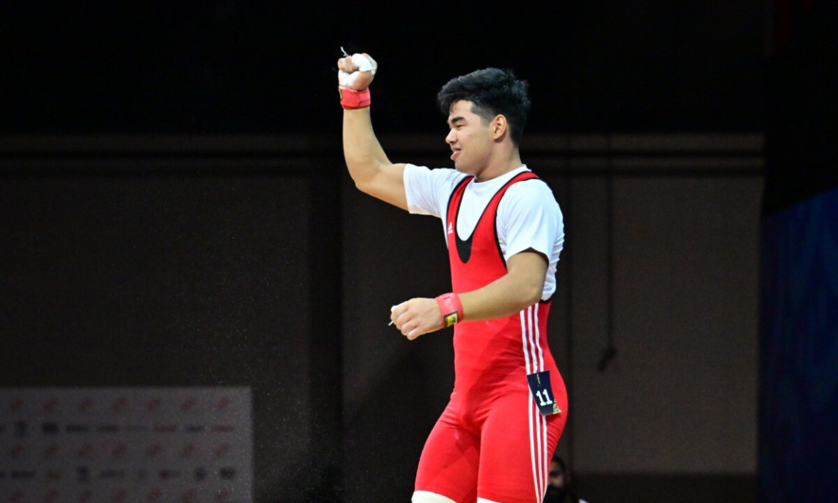 Казахстанский тяжелоатлет установил рекорд и стал обладателем «золота» Азиады-2025