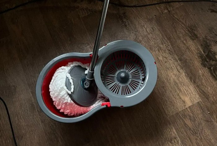 Раскрыты простые способы отмыть линолеум без разводов и повреждений