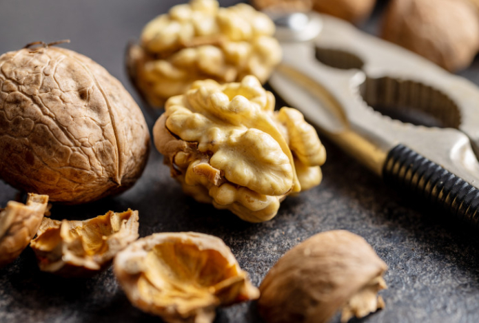 Сколько грецких орехов стоит есть осенью для здоровья