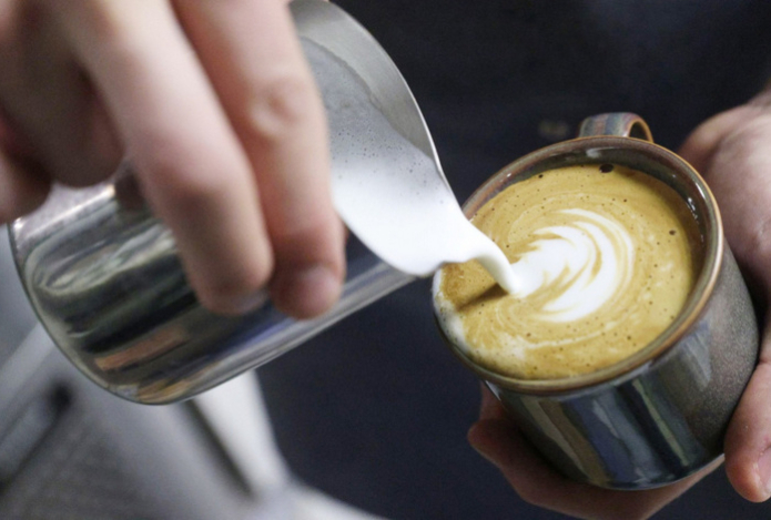 Хирург назвал напиток, провоцирующий варикозное расширение вен