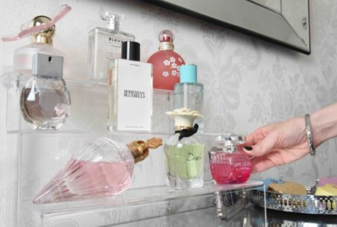 Эксперты рассказали, где нельзя хранить духи