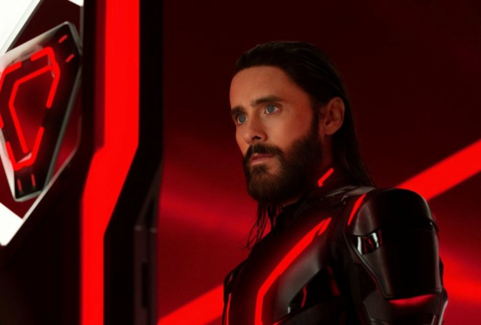 Disney планирует закрыть «Трон» после провала «Ареса»