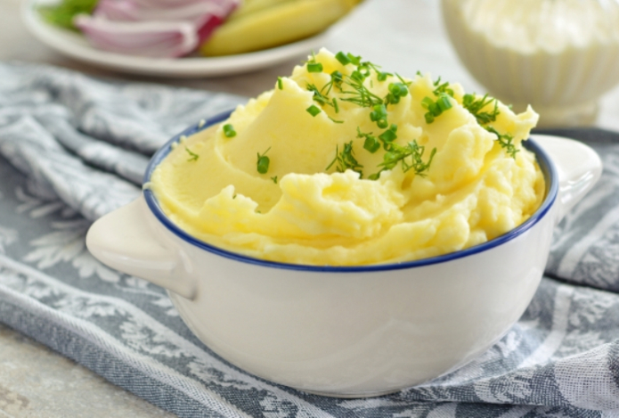 Для чего добавлять в картофельное пюре масло и когда лучше всего это делать