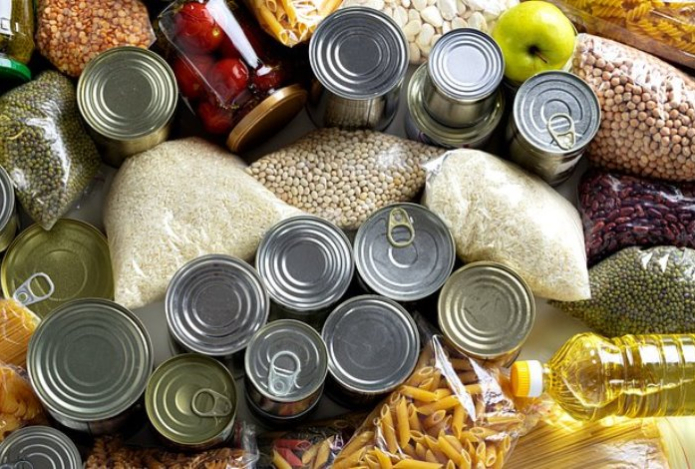 Диетологи назвали список самых полезных консервов