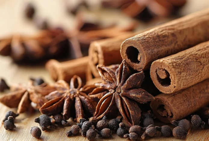 Озвучен список специй, которые укрепят иммунитет в сезон простуд