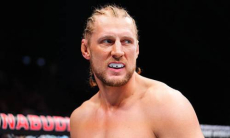 Боец из Казахстана «лишил» Александра Волкова титула UFC