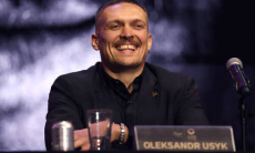 Стали известны рекордные гонорары Александра Усика