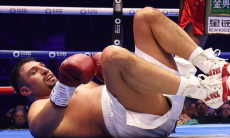 Супертяж с рекордом 17-0 «отправил» непобеждённого чемпиона мира в нокаут