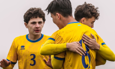 Казахстан сенсационно вышел в лидеры группы отбора на Евро по футболу