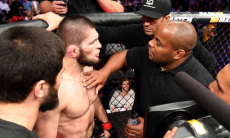 Хабиб Нурмагомедов задушил легенду UFC. Видео