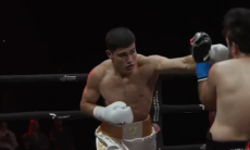 Чемпион мира из Узбекистана победил непобеждённого соперника в дебютном бою в профи