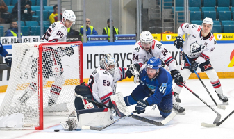 «Барыс» дома проиграл четвертый матч подряд в КХЛ