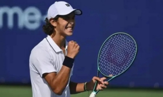 Восходящая звезда тенниса из Казахстана устроил разгром с «баранкой»