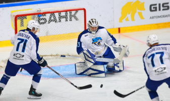 «Вновь подводит дисциплина и ошибки в обороне». Юрий Петухов подробно разобрал матч «Барыса» против прямого конкурента за плей-офф КХЛ