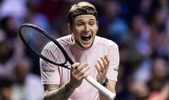 Россия нарушила планы лучшего теннисиста Казахстана