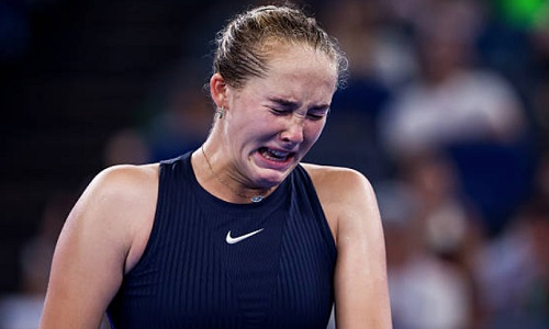 Мирра Андреева неудачно стартовала на Итоговом турнире WTA